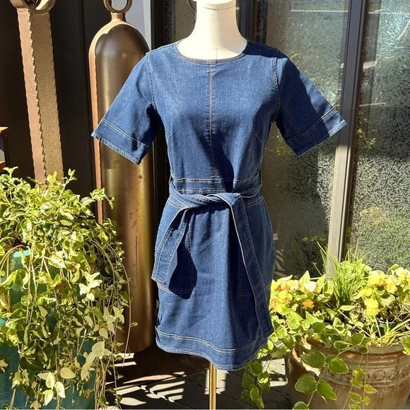 Gloria Vanderbilt x Christian Siriano Dark Wash Denim Belted Tie Waist Dress / 2 - Picture 1 of 12